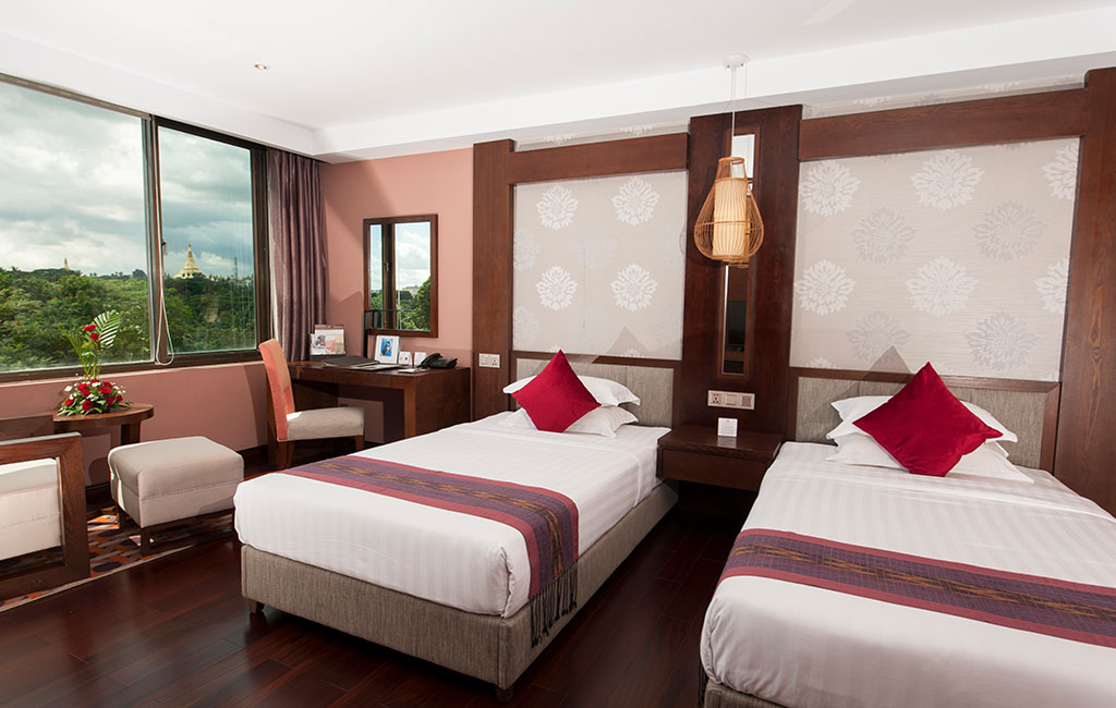 Superior Room Rose Garden Hotel 2