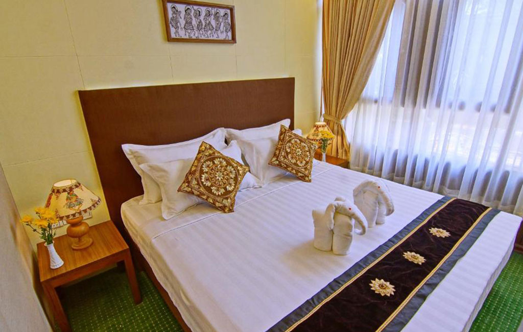 Hotel Yadanarbon Deluxe