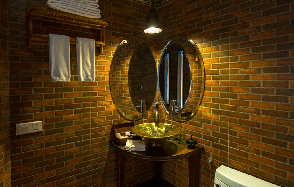Bagan King Superior Room01