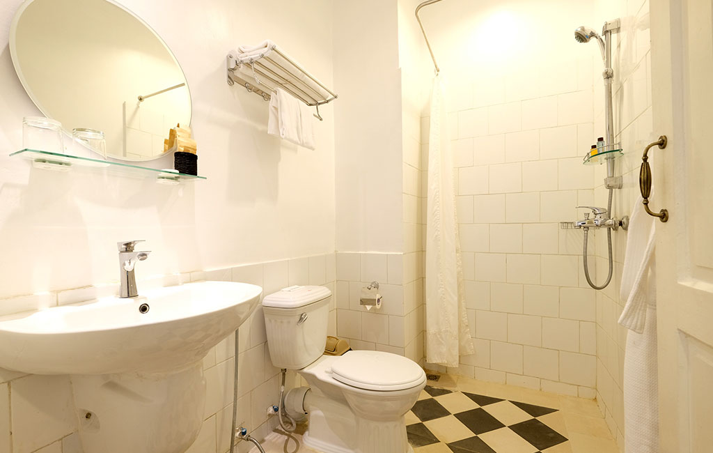 Classic Room Bathroom