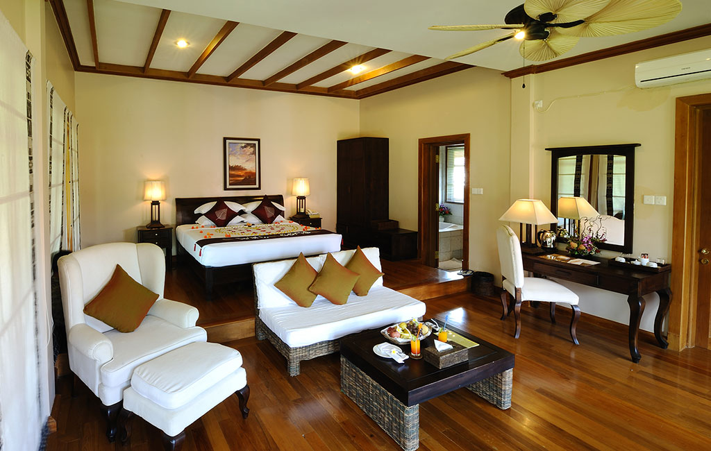 Deluxe Living & Bed Room 1
