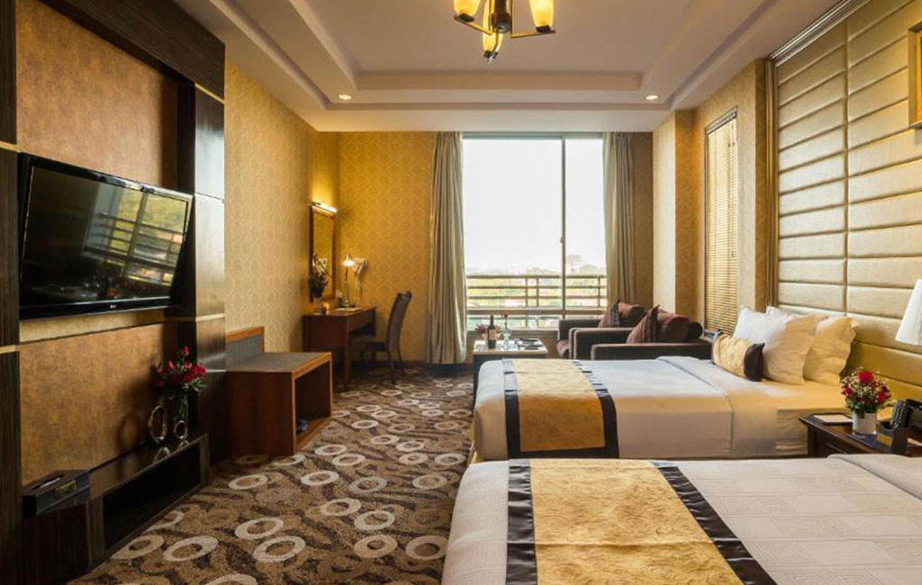 Executive Deluxe Room01