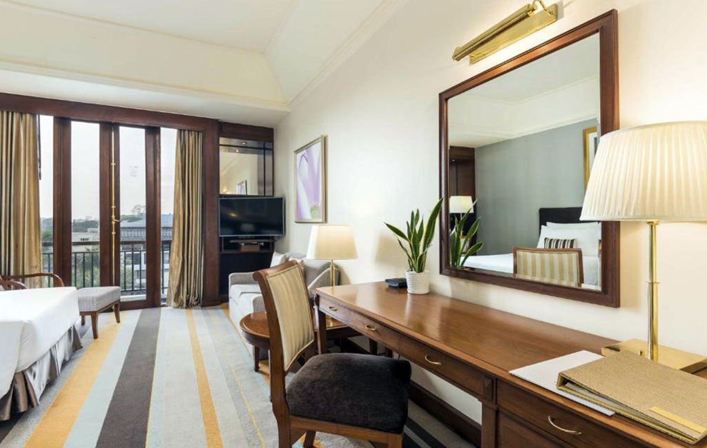 Grand Deluxe Lake View Room