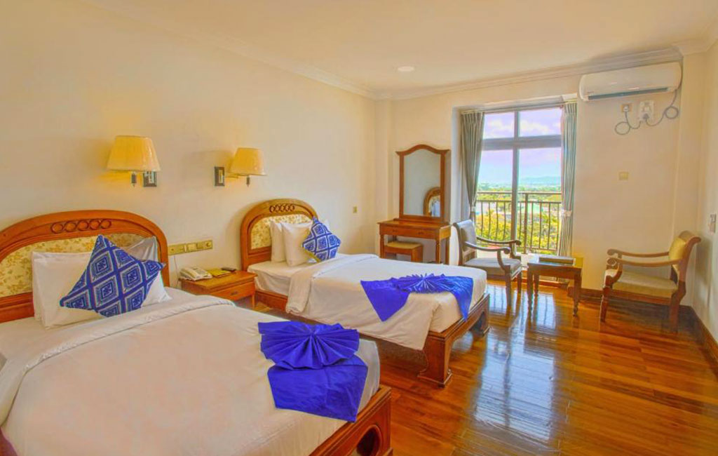 Mandalay Lodge Superior