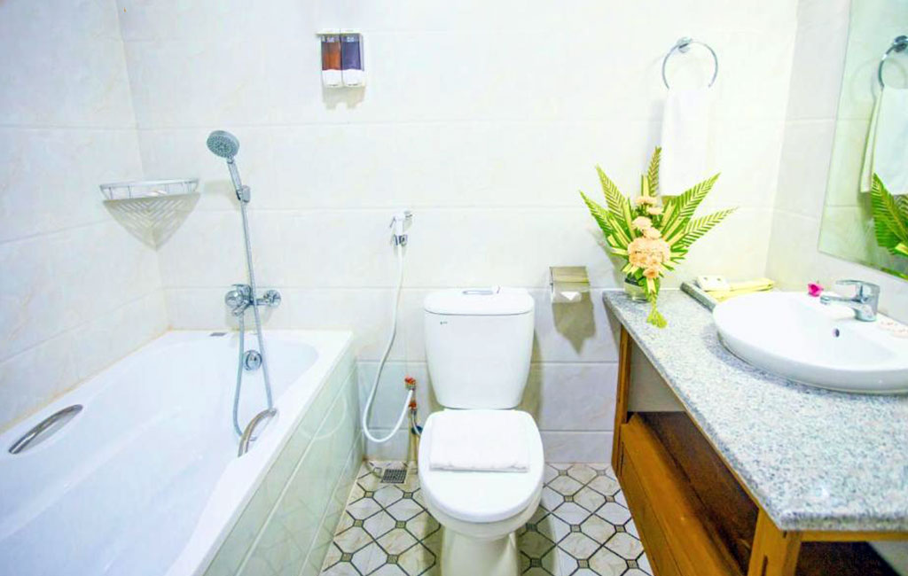 Mandalay Lodge Superior01