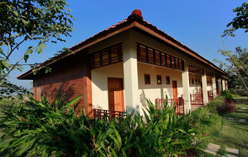Superior Bungalow01