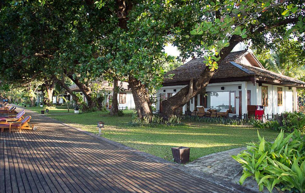 Thande Beach Front Deluxe Sea View01