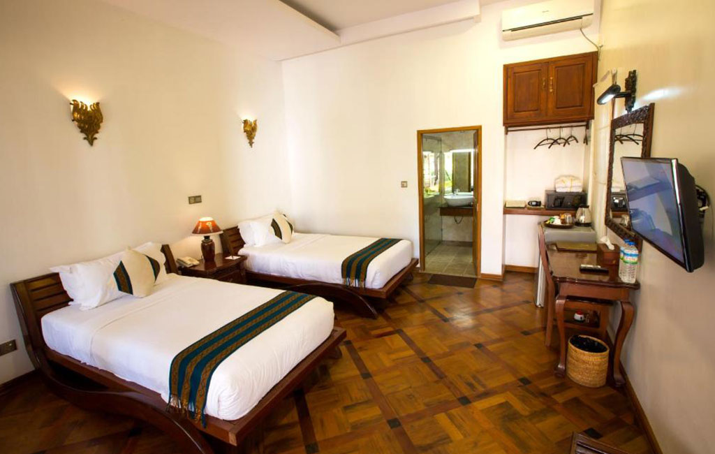 Yadanarpon Dynasty Hotel Sup